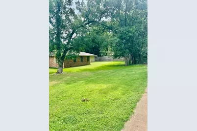 1326 E Sherman Drive, Denton, TX 76209 - Photo 17