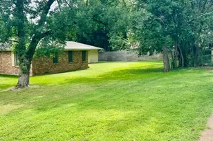 1326 E Sherman Dr, Denton, TX 76209 - Photo 17