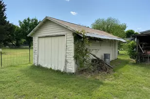 300 S Miller St, Rising Star, TX 76471 - Photo 31