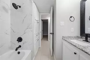 4723 Crest Dr, Arlington, TX 76017 - Photo 23