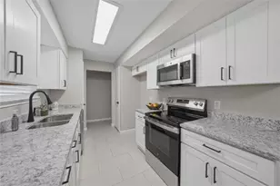 4723 Crest Dr, Arlington, TX 76017 - Photo 13