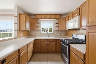 1409 Harrell Ave, Cisco, TX 76437 - Photo 9