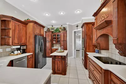 334 Saint Charles Boulevard, Shreveport, LA 71106 - Photo 9