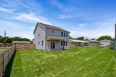 702 Perkins Court, Granbury, TX 76048 - Photo 17