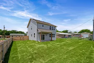 702 Perkins Ct, Granbury, TX 76048 - Photo 17