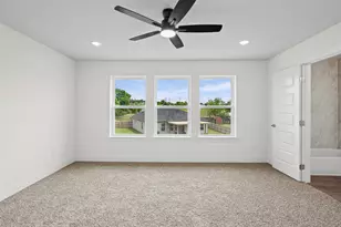 702 Perkins Ct, Granbury, TX 76048 - Photo 9