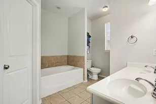 303 Stonegate Blvd, Alvarado, TX 76009 - Photo 21