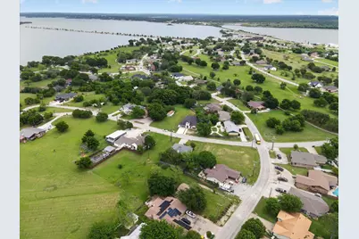 127 Port O Call Court, Runaway Bay, TX 76426 - Photo 33