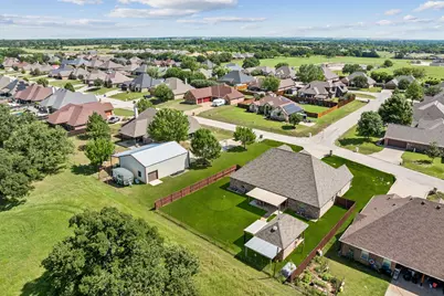 3000 Elkton Drive, Granbury, TX 76049 - Photo 31