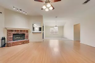 9320 Rhea Ct, White Settlement, TX 76108 - Photo 9