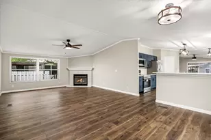 6518 Ashley Ct, Granbury, TX 76049 - Photo 3
