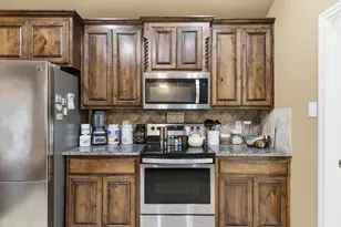 940 Elk Ridge Dr, Stephenville, TX 76401 - Photo 9