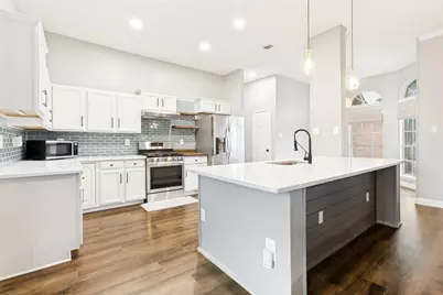 7305 Silverthorn Drive, Rowlett, TX 75089 - Photo 1