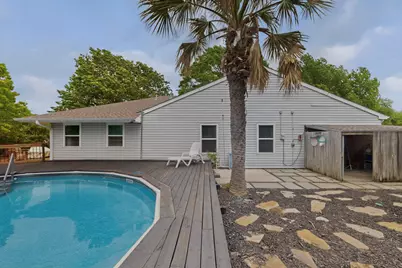 417 Creekmeadow Lane, Lewisville, TX 75067 - Photo 31