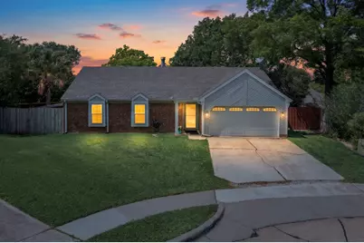 417 Creekmeadow Lane, Lewisville, TX 75067 - Photo 1