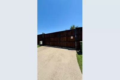 3955 Luke Lane, Carrollton, TX 75007 - Photo 25