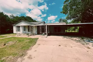 7008 Greenbriar Crescent St, Lake Worth, TX 76135 - Photo 3