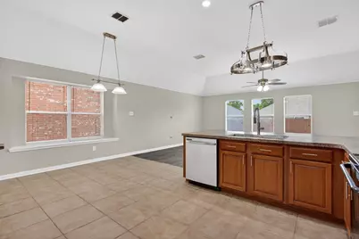 921 Bowie Drive, Lavon, TX 75166 - Photo 9