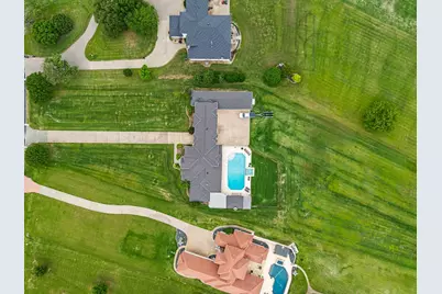 1300 E Scandinavian Court, Granbury, TX 76048 - Photo 5