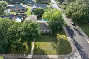 2 Whispering Cir, Hickory Creek, TX 75065 - Photo 3