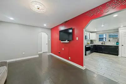 4332 Quails Lane, Fort Worth, TX 76119 - Photo 9