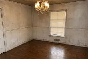 403 N Tennant St, Dallas, TX 75208 - Photo 3