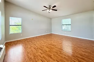 701 W Sycamore St, Denton, TX 76201 - Photo 5