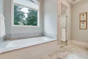 32 Fawn Wood Dr, Dallas, TX 75248 - Photo 13