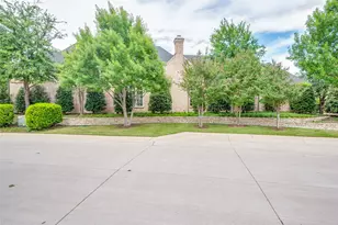 32 Fawn Wood Dr, Dallas, TX 75248 - Photo 25