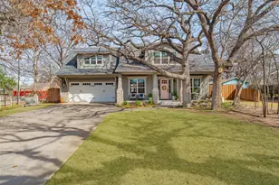 907 Cherry St, Graham, TX 76450 - Photo 1
