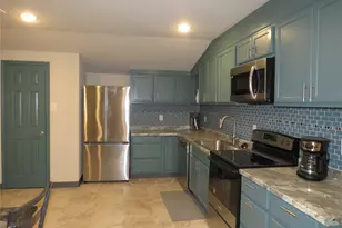 12069 Joyce Ln, Roanoke, TX 76262 - Photo 9