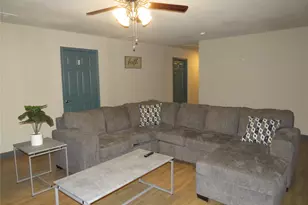 12069 Joyce Ln, Roanoke, TX 76262 - Photo 5
