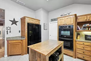 8424 Marianna Way, Alvarado, TX 76009 - Photo 9