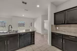 6948 Freeboard Wy, Fort Worth, TX 76179 - Photo 9