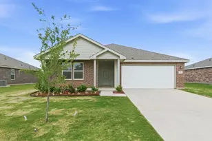 521 Jameson St, Springtown, TX 76082 - Photo 3