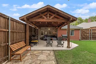 1310 Newport Dr, Carrollton, TX 75006 - Photo 37