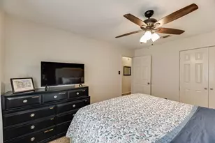 1310 Newport Dr, Carrollton, TX 75006 - Photo 29