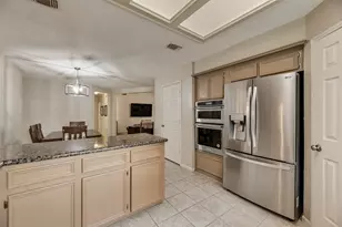 1310 Newport Dr, Carrollton, TX 75006 - Photo 17
