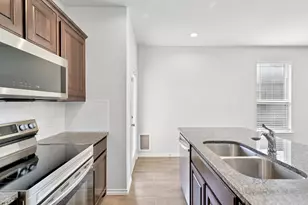 713 Presidio St, Aubrey, TX 76227 - Photo 17