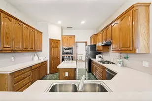 1119 Shallow Bend Dr, DeSoto, TX 75115 - Photo 7