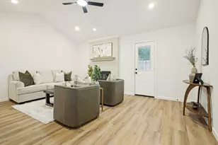 2105 Sagebrush Trail, Grapevine, TX 76051 - Photo 9