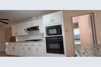 5624 Woodway Drive, Fort Worth, TX 76133 - Photo 9