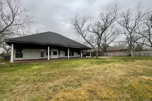 9302 S Longwood Dr, Granbury, TX 76049 - Photo 3