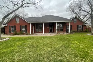 9302 S Longwood Dr, Granbury, TX 76049 - Photo 1