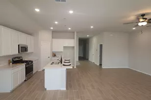 3708 Yarrow Dr, Denton, TX 76226 - Photo 3