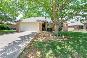 1516 Clover Ln, Granbury, TX 76048 - Photo 1