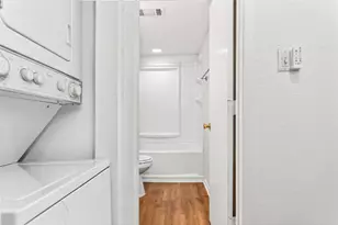 1901 N Fitzhugh Ave, Dallas, TX 75204 - Photo 11