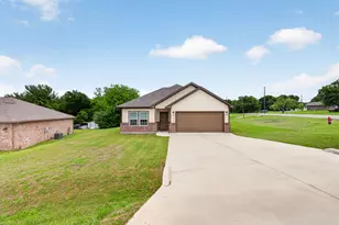 1311 E Apache Trail, Granbury, TX 76048 - Photo 1