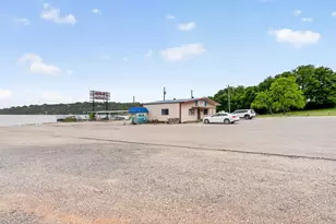 1311 E Apache Trail, Granbury, TX 76048 - Photo 33