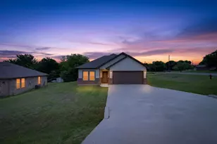 1311 E Apache Trail, Granbury, TX 76048 - Photo 39